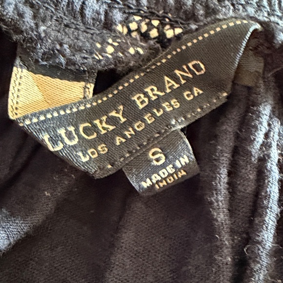 EUC~Woman’s Small Lucky Brand Blue/White On Or Off The Shoulder 3/4 Sleeve Top - Picture 7 of 10